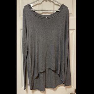 J.O. And Co. Open Back Long Raglan Sleeved Gray Top Woman Size Large EUC